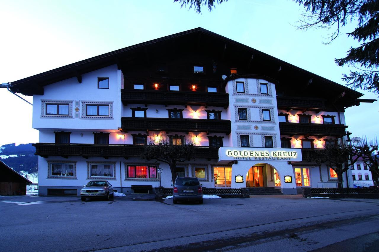 Hotel Goldenes Kreuz Таннхайм Экстерьер фото